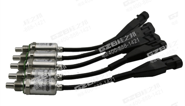 三一215挖掘機溫度傳感器