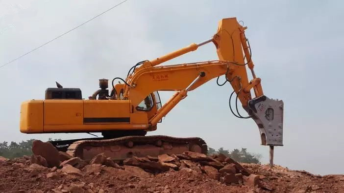 濟寧挖掘機配件|濟寧配件批發顧老板與桂之邦共創輝煌