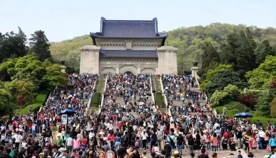 國慶嗨起來！你選擇路上還是床上？